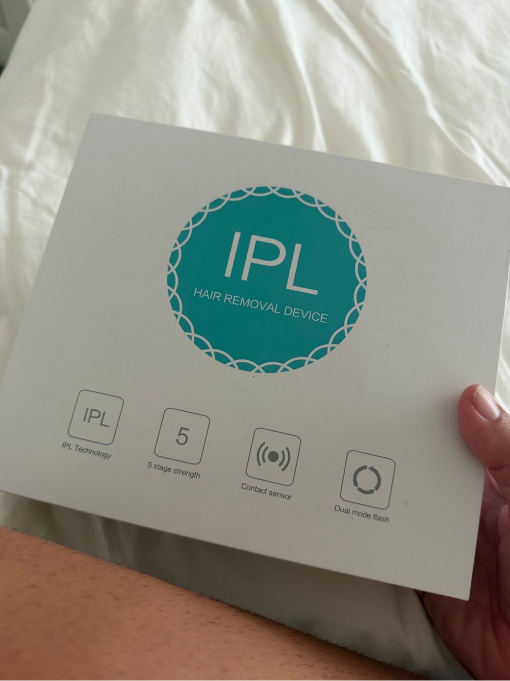 IPL Hair Removal Device – White with Teal Accent